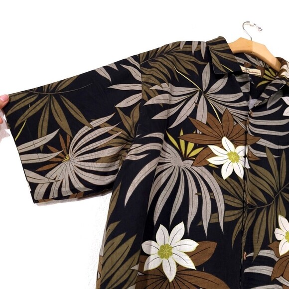 NEW Tommy Bahama 100% Silk Textured Short Sleeve Resort Button Down Green Floral - Picture 5 of 9
